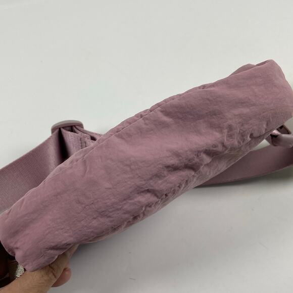 Lululemon Athletica Nylon Belt Bag Pink - Picture 8 of 13